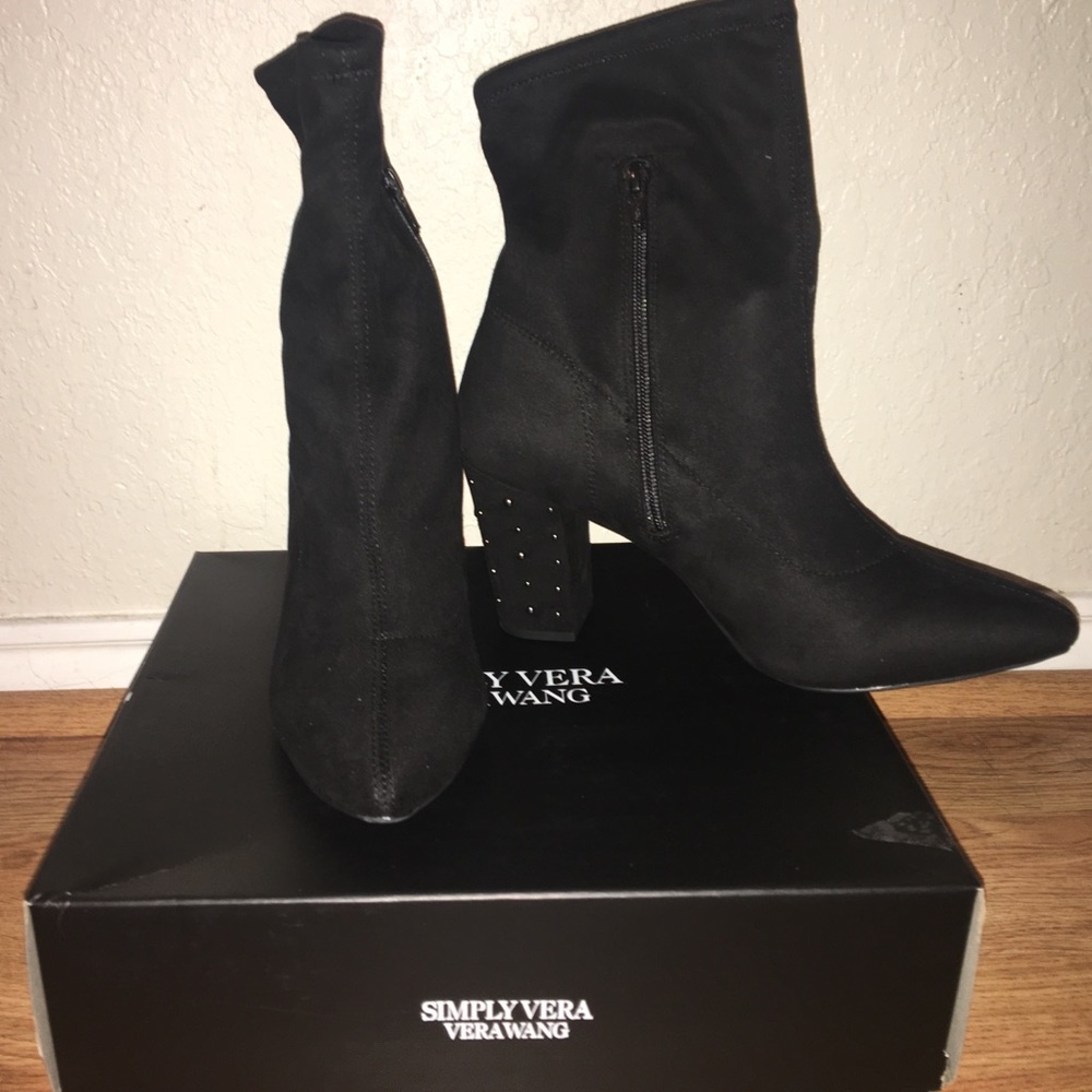 Simply Vera Wang Black Heeled Suede Boots Size 10